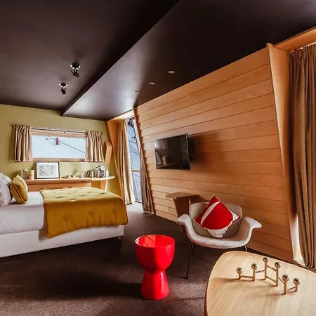 Altapura & 瓦托伦斯