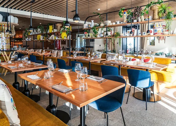 Altapura & Готель