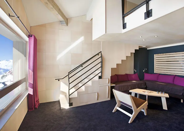 Altapura & Готель