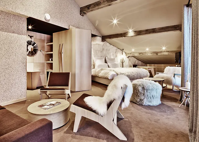 Готель Altapura & 5*